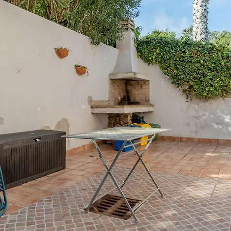 Guesthost - Bright Near La Pelosa Beach, Wifi & Parking! * Stintino