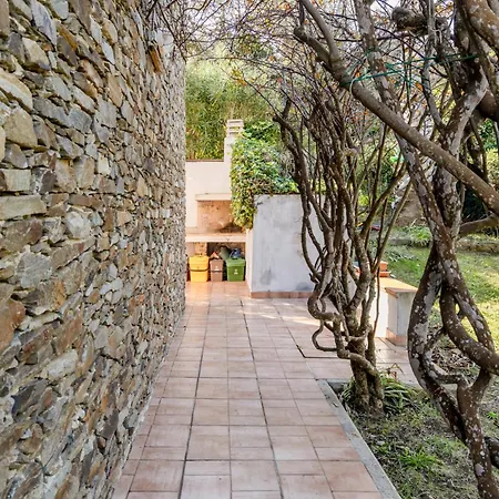 Guesthost - Bright Near La Pelosa Beach, Wifi & Parking! * Stintino